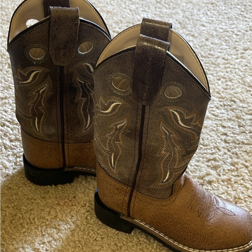 Boys’ size 10 cowboy boots